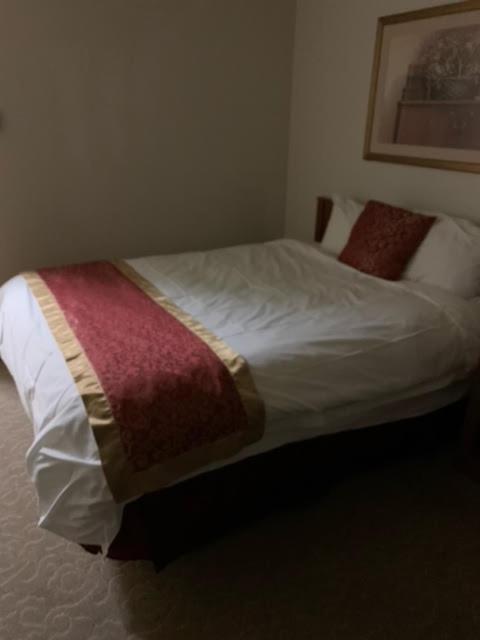 ברנדון Redwood Motor Inn מראה חיצוני תמונה